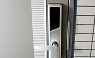 電子ロック式玄関錠